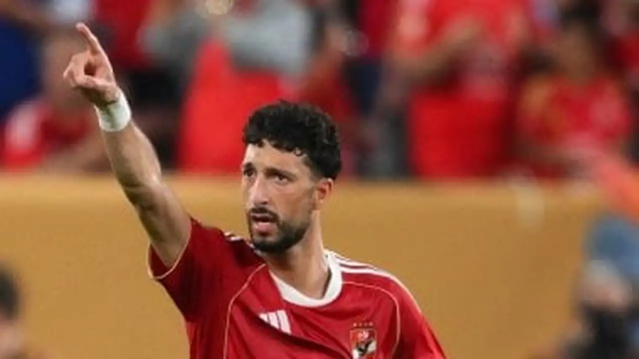 الأهلى يكشف تطورات أزمة انتقال وسام أبو على لـ كولمبوس